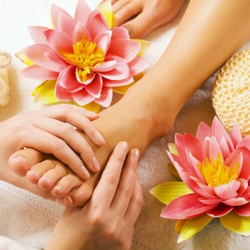 WORLD NAILS & SPA - pedicure